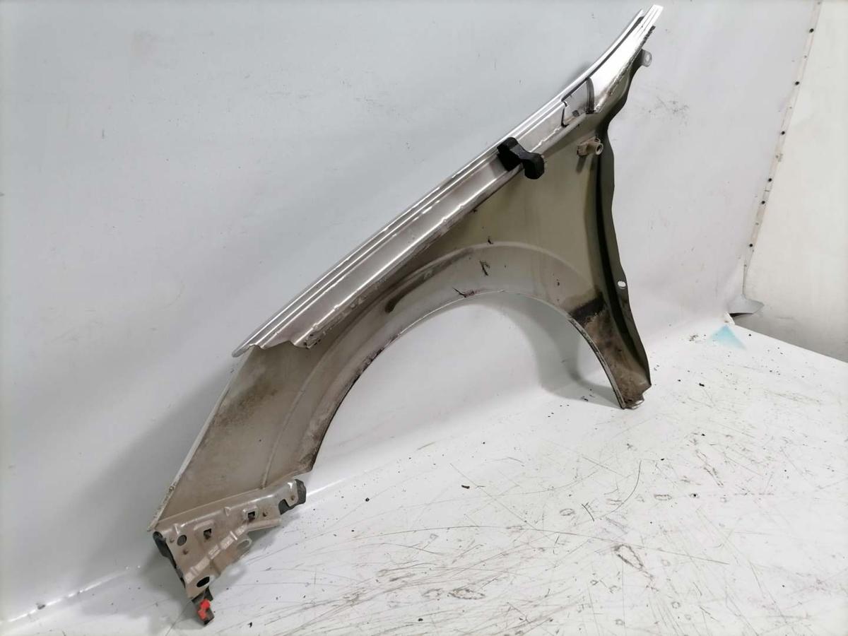 Opel Astra H original Kotflügel vorn rechts Z157 Starsilber Bj.2006